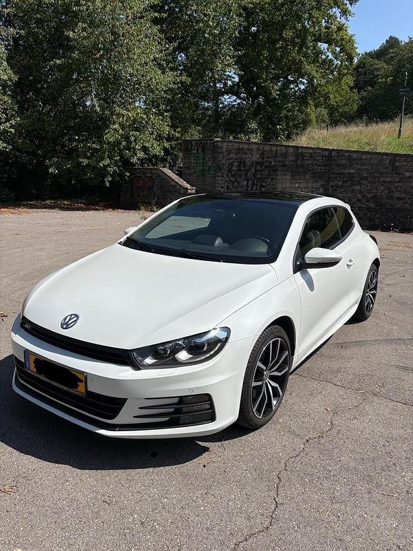 Weiß Gebraucht 2017 VW Scirocco Coupé | 15.500 € (Guter Preis) - Bild 1/4