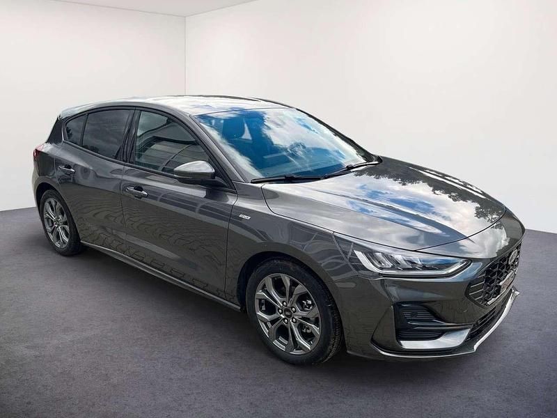 Gebraucht Ford Focus ST-Line 125 PS (91 kW) 2024 Magneticgrau Limousine