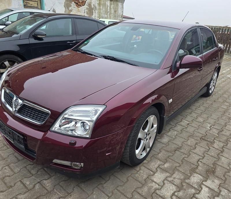 Second-hand Opel Vectra 2003 Roșu Hatchback