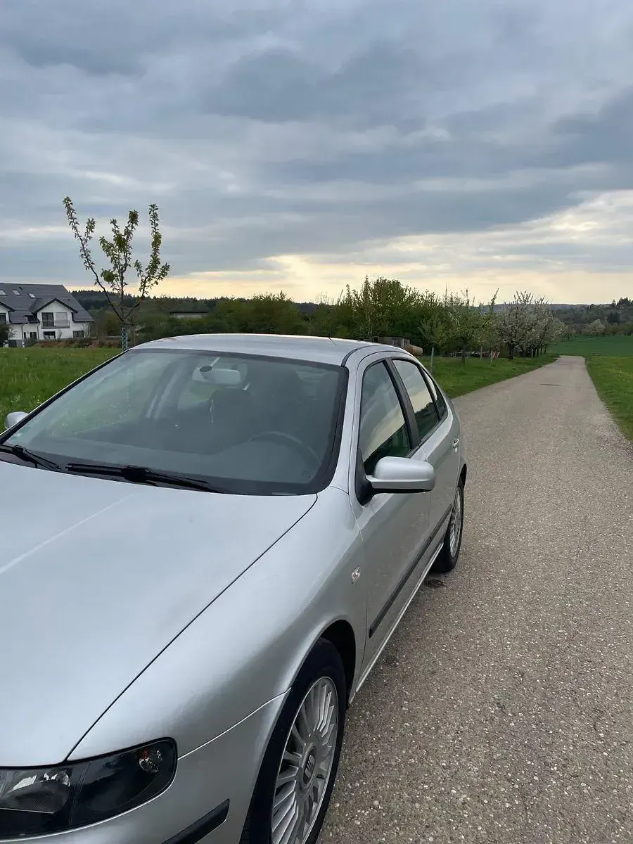 Gebraucht Seat Leon Sport 179 PS (131 kW) 2002 Schwarz Kleinwagen