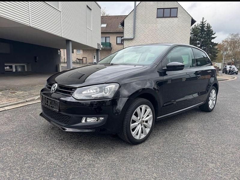 Gebraucht VW Polo Team 105 PS (77 kW) 2011 Schwarz Kleinwagen