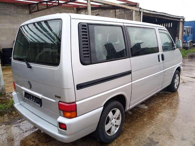 Gebraucht VW Caravelle 102 PS (75 kW) 2002 Grau Van / Kleinbus