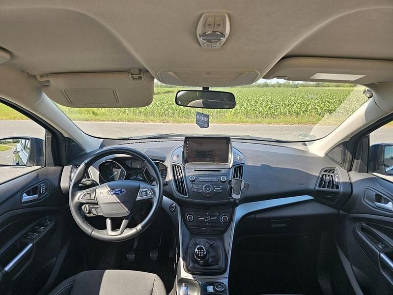 Gebraucht Ford Kuga Trend 120 PS (88 kW) 2019 Blau SUV