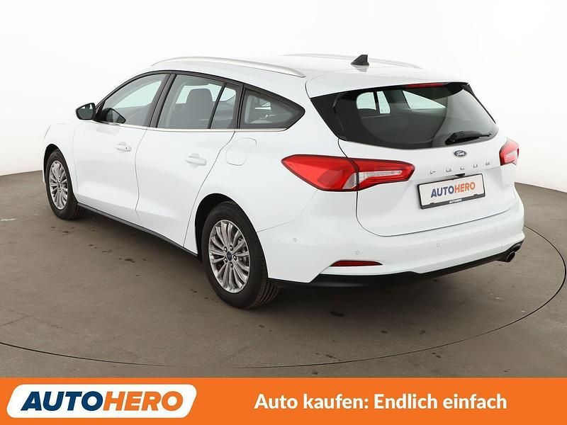 Gebraucht Ford Focus Titanium 120 PS (88 kW) 2022 Weiß Kombi