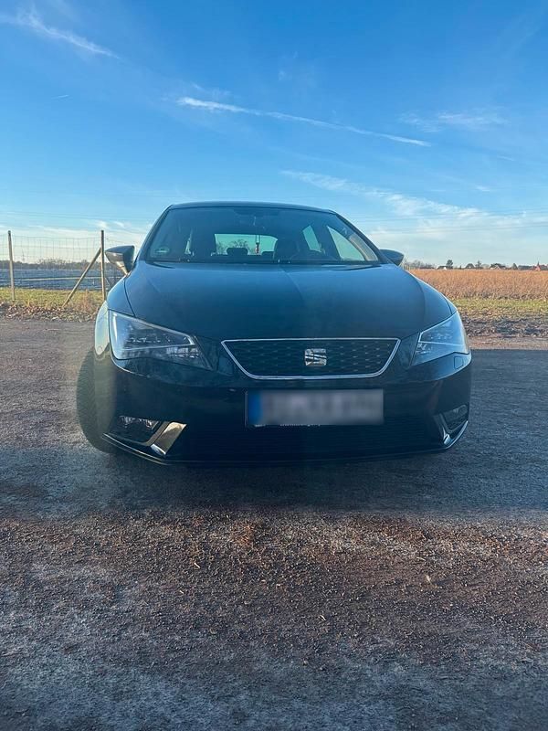 Second-hand Seat Leon 110 CP (80 kW) 2016 Negru Hatchback