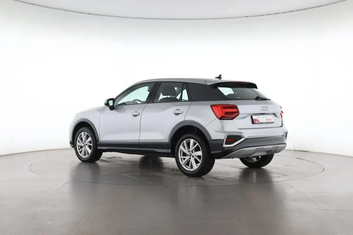 Gebraucht Audi Q2 Advanced 116 PS (85 kW) 2021 Florettsilber SUV