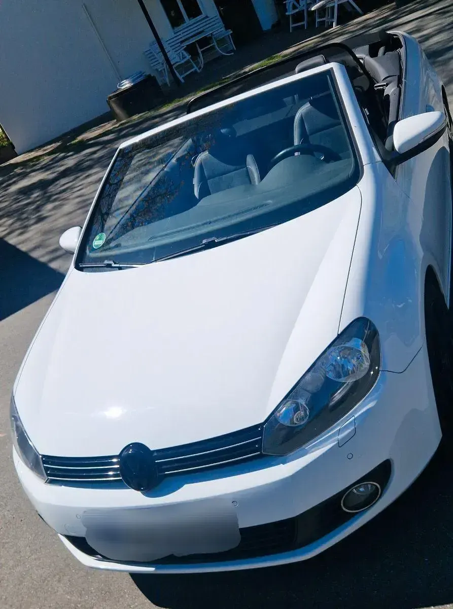 Gebraucht VW Golf Cabriolet 160 PS (117 kW) 2012 Weiß Cabrio