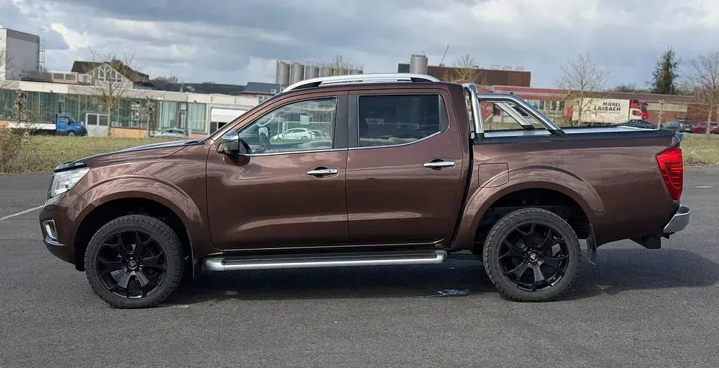 Gebraucht Nissan Navara 190 PS (139 kW) 2018 Braun Pickup