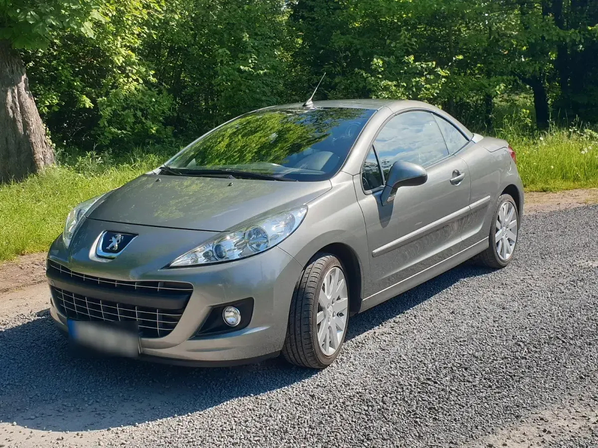 Gebraucht Peugeot 207 CC 120 PS (88 kW) 2014 Grau Cabrio