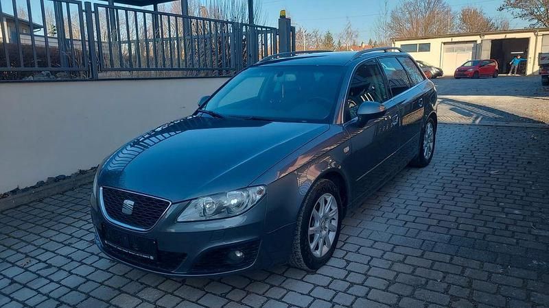 Gebraucht Seat Exeo Style 143 PS (105 kW) 2013 Grau Limousine