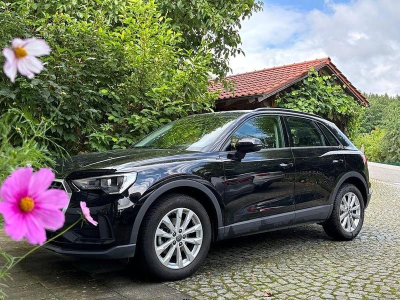 Schwarz Gebraucht 2019 Audi Q3 SUV | 22.999 € (Fairer Preis) - Bild 1/4