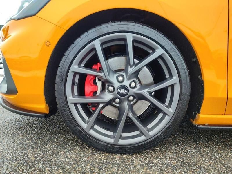 Usado Ford Focus ST 280 CV (205 kW) 2019 Naranja Familiar