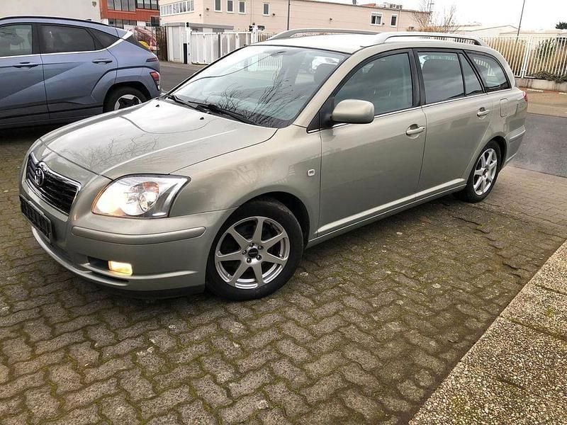 Gold Gebraucht 2007 Toyota Avensis Executive Kombi | 2.850 € (Guter Preis) - Bild 1/4