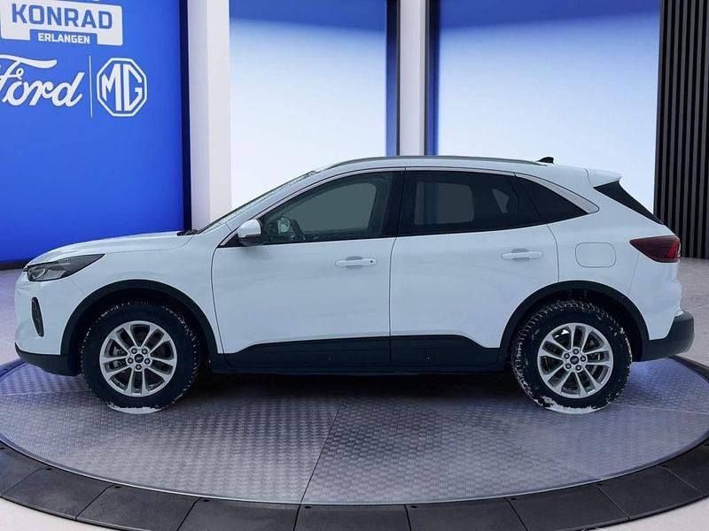 Usado Ford Kuga Titanium 179 HP (131 kW) 2024 Branco SUV