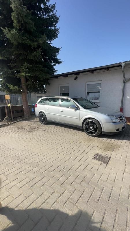 Gebraucht Opel Vectra 150 PS (110 kW) 2005 Silber Kombi