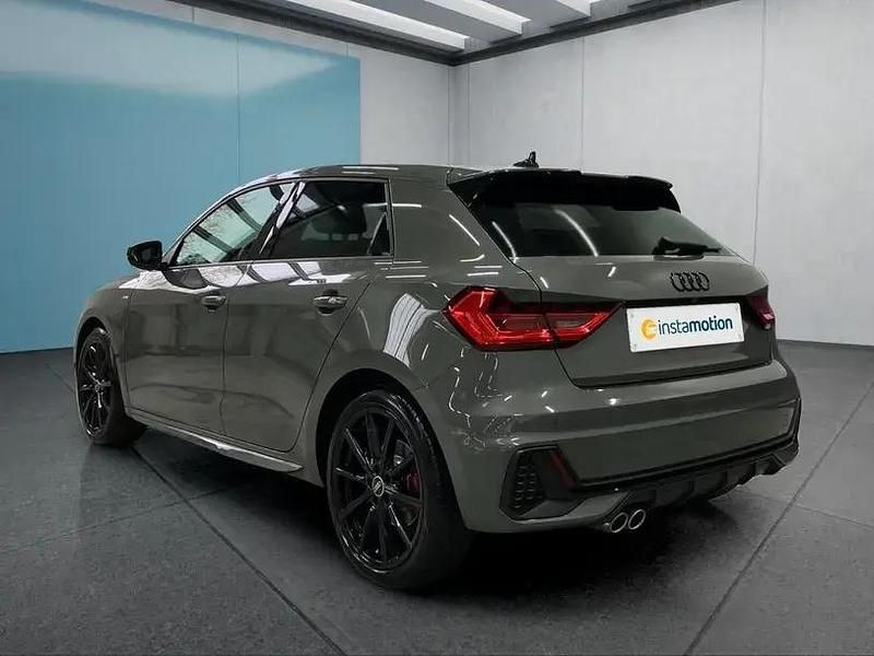 Usata Audi A1 207 CV (152 kW) 2022 Grigio SUV