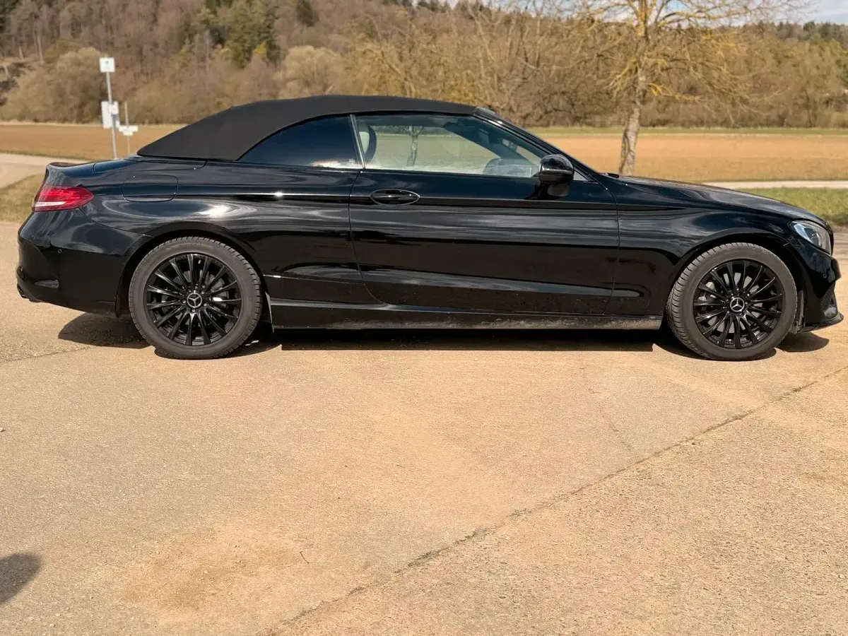 Używany Mercedes C250 211 KM (155 kW) 2017 Czarny Kabriolet