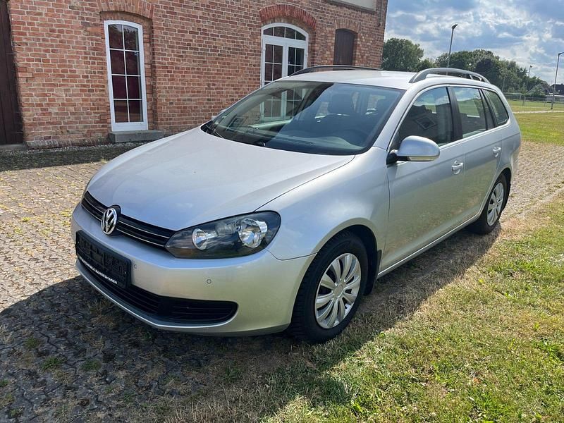 Silber Gebraucht 2010 VW Golf VI Kombi | 5.490 € (Teuer) - Bild 1/4