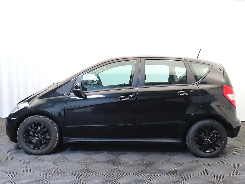 Gebraucht Mercedes A180 109 PS (80 kW) 2011 Schwarz Kleinwagen