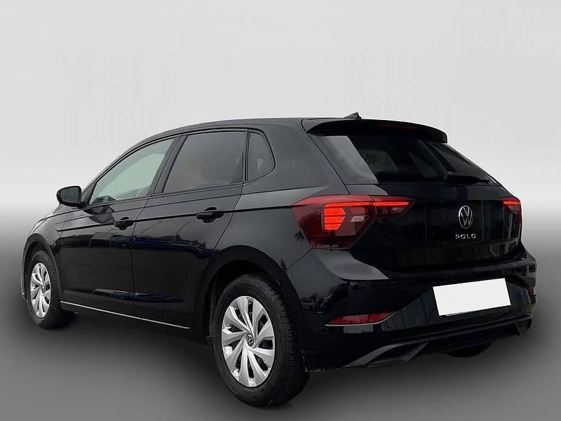 Usata VW Polo Active 95 CV (69 kW) 2022 Nero Utilitaria