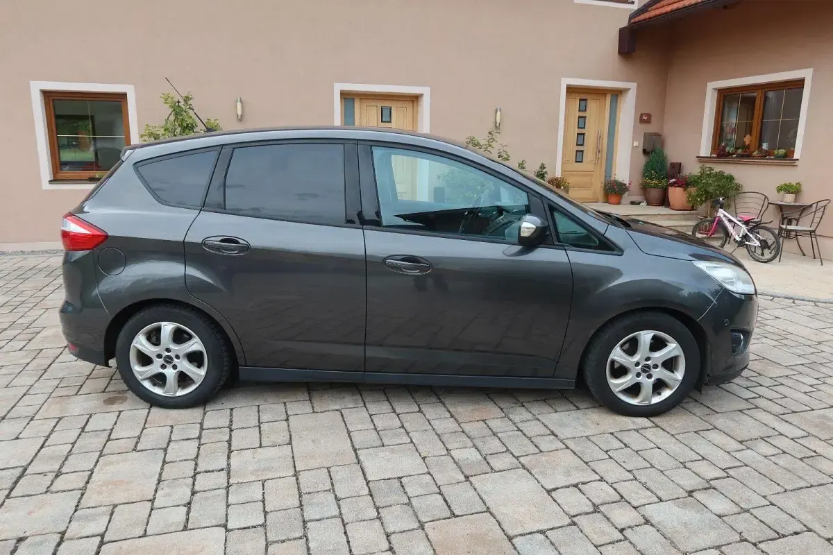 Gebraucht Ford C-MAX SYNC Edition 140 PS (102 kW) 2014 Grau Van / Kleinbus