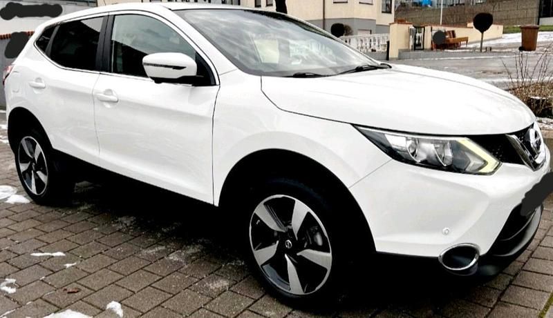 Weiß Gebraucht 2014 Nissan Qashqai 360º SUV | 10.900 € (Fairer Preis) - Bild 1/4