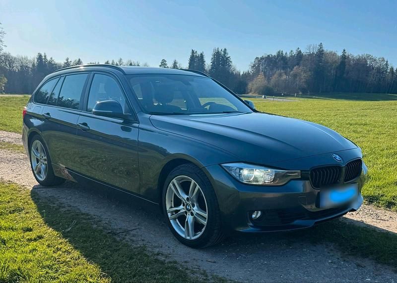 Gebraucht BMW 320 184 PS (135 kW) 2013 Grau Kombi