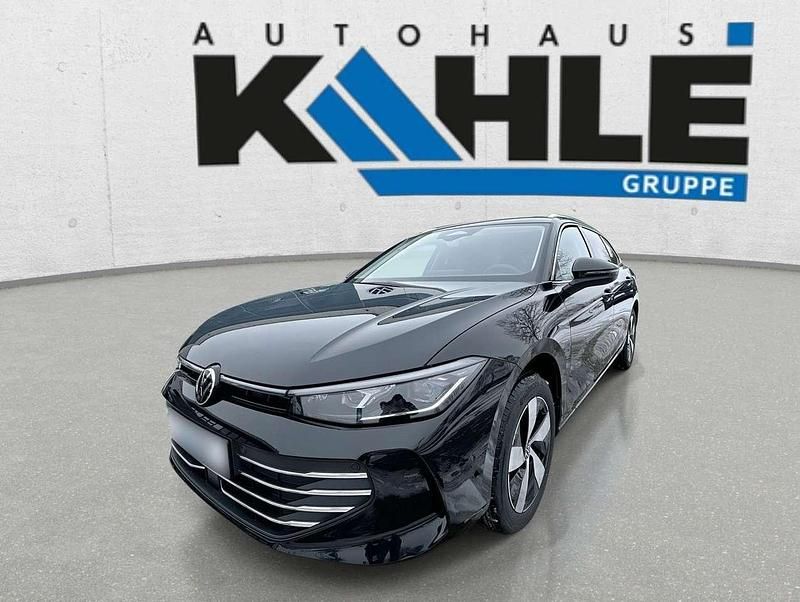 Neu VW Passat IQ Drive 150 PS (110 kW) 2026 Grenadillschwarz metallic Kombi
