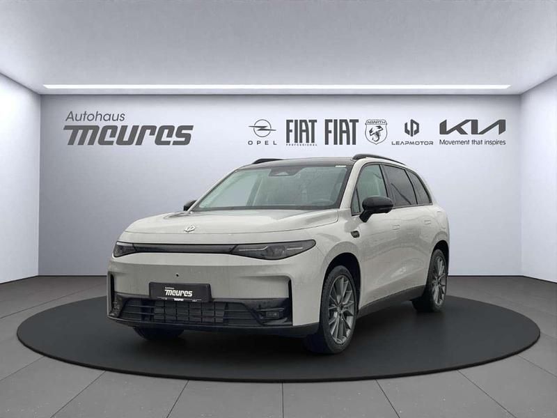 Neu Leapmotor C10 215 PS (158 kW) 2025 Grau SUV