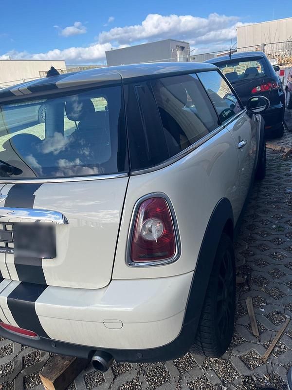 Gebraucht Mini Cooper 98 PS (72 kW) 2010 Weiß Kleinwagen