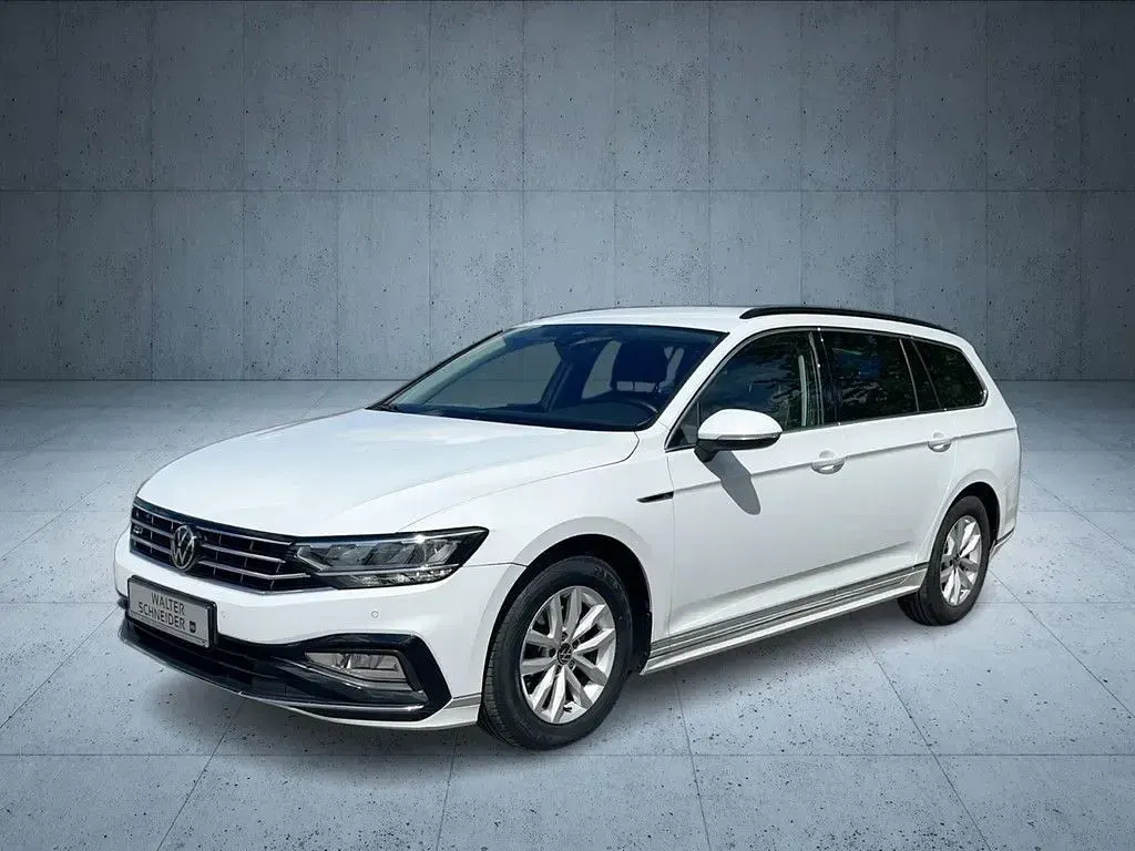 Gebraucht VW Passat Business 150 PS (110 kW) 2023 Gletscherweiß metallic Kombi