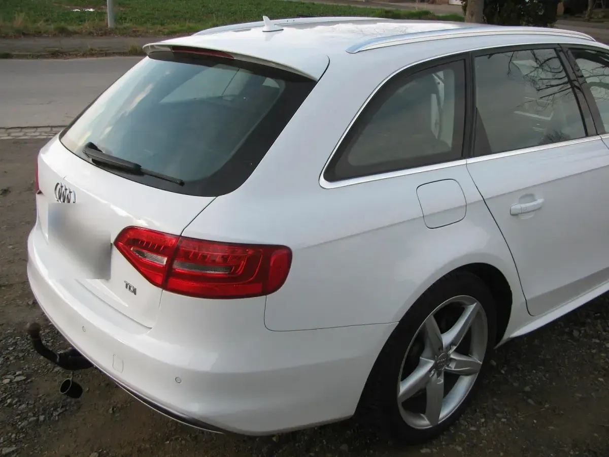 Gebraucht Audi A4 190 PS (139 kW) 2015 Weiß Kombi