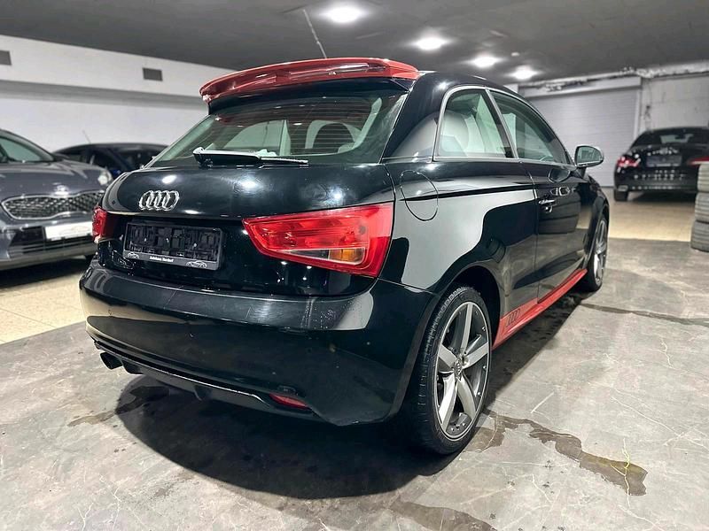 Gebraucht Audi A1 Attraction 105 PS (77 kW) 2011 Schwarz Kleinwagen