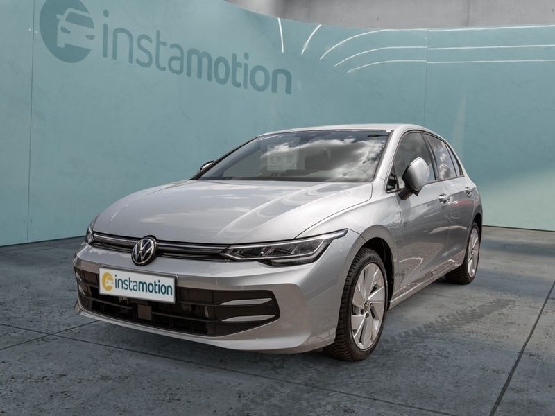 Silber Gebraucht 2024 VW Golf VIII Goal Limousine | 26.490 € - Bild 1/4
