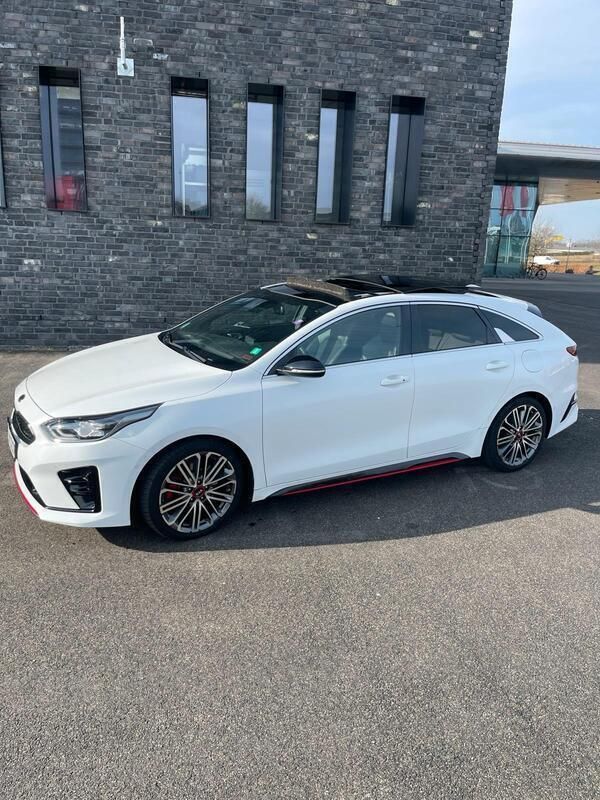 Weiß Gebraucht 2019 Kia ProCeed GT 2 Kleinwagen | 21.999 € (Fairer Preis) - Bild 1/4