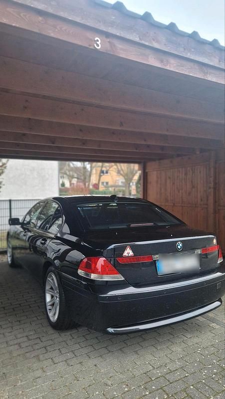 Gebraucht BMW 745 Luxury Line 333 PS (244 kW) 2004 Schwarz Limousine