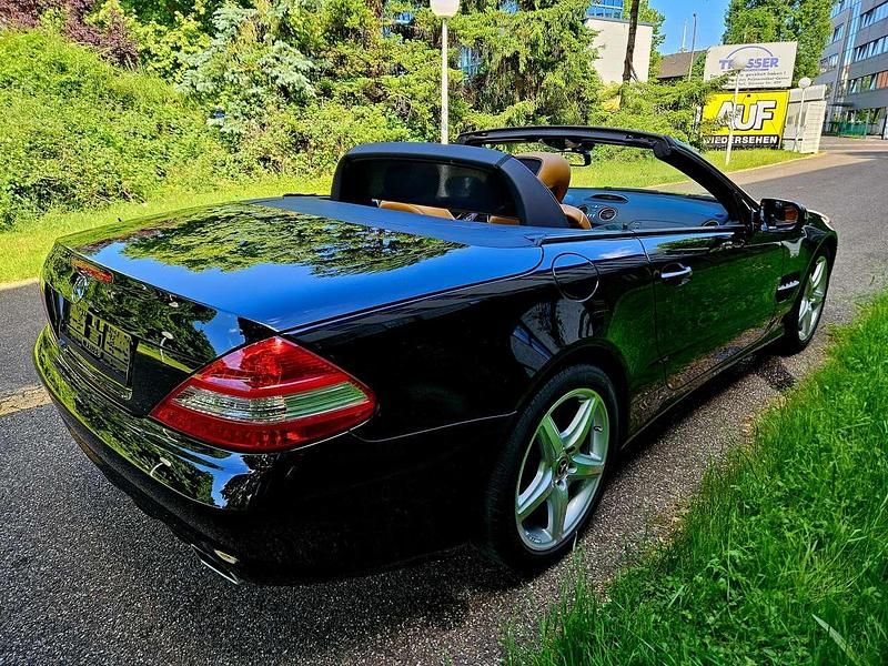 Gebraucht Mercedes SL300 231 PS (169 kW) 2010 Schwarz Cabrio