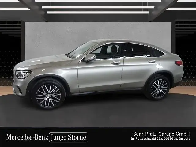 Gebraucht Mercedes GLC300e 211 PS (155 kW) 2021 Mojavesilber SUV