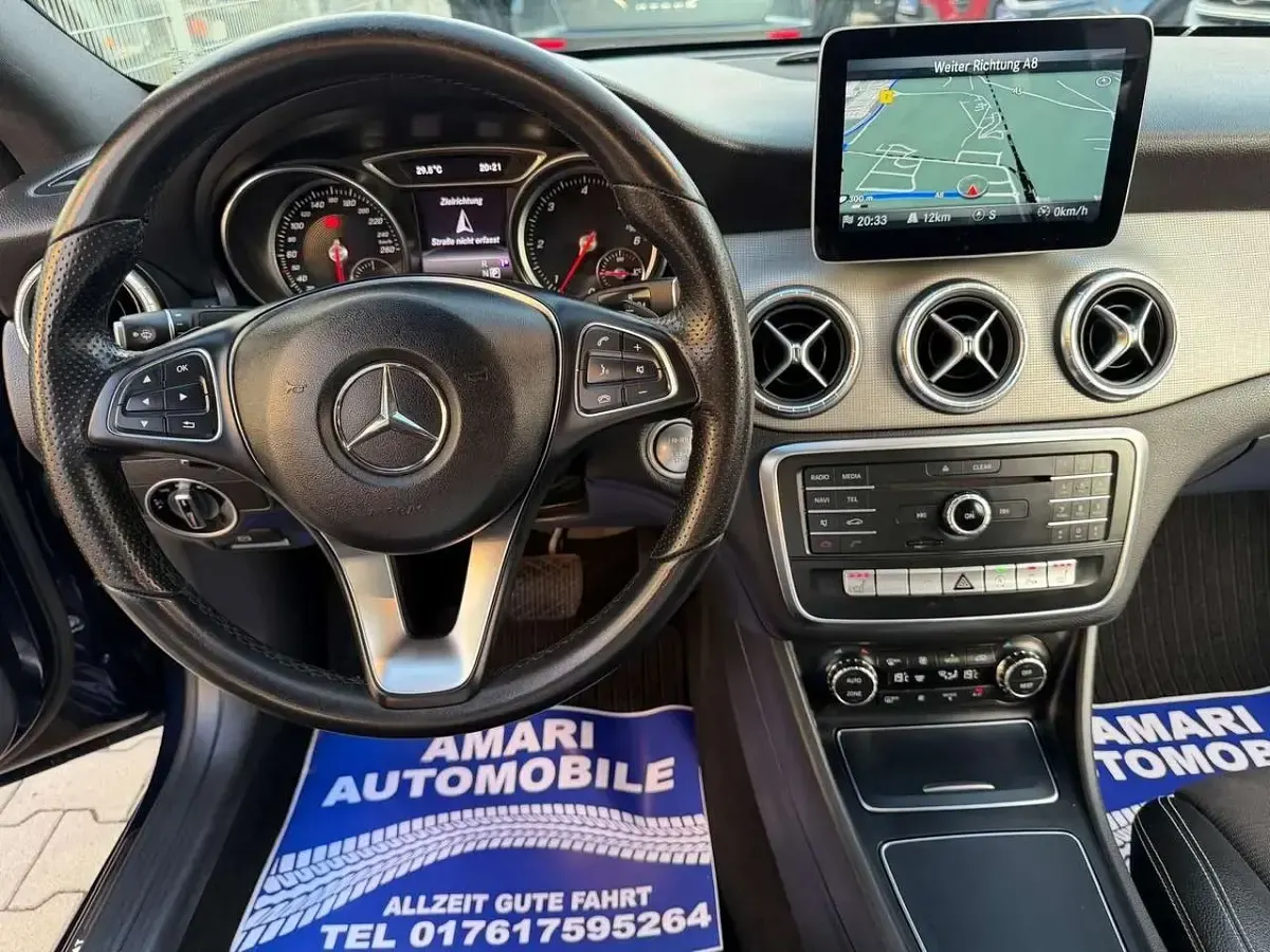 Gebraucht Mercedes CLA220 177 PS (130 kW) 2019 Cavansitblau Coupé