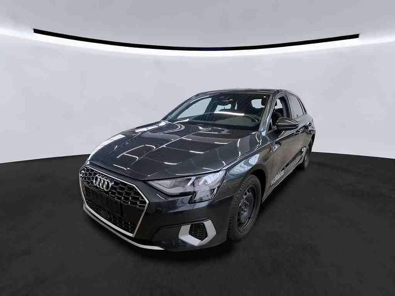 Manhattangrau metallic Gebraucht 2022 Audi A3 Sportback Advanced Plus Limousine | 15.200 € (Superpreis) - Bild 1/4