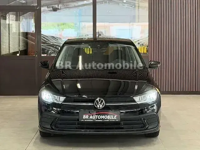 Używany VW Polo Life 80 KM (58 kW) 2023 Czarny Hatchback