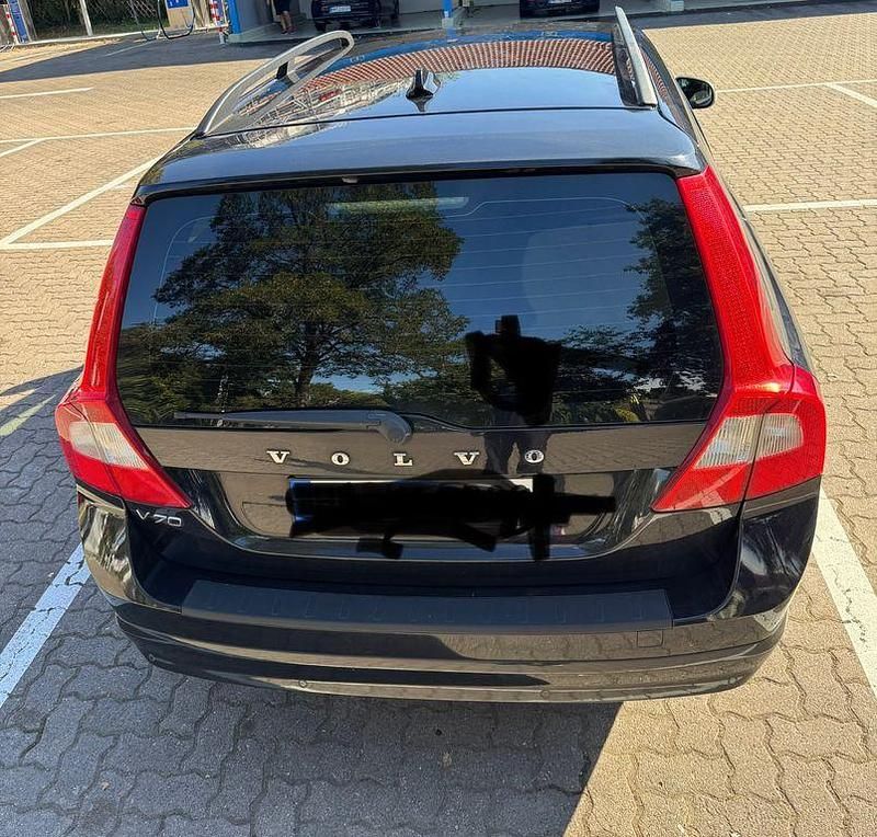 Gebraucht Volvo V70 Momentum 185 PS (136 kW) 2009 Schwarz Kombi