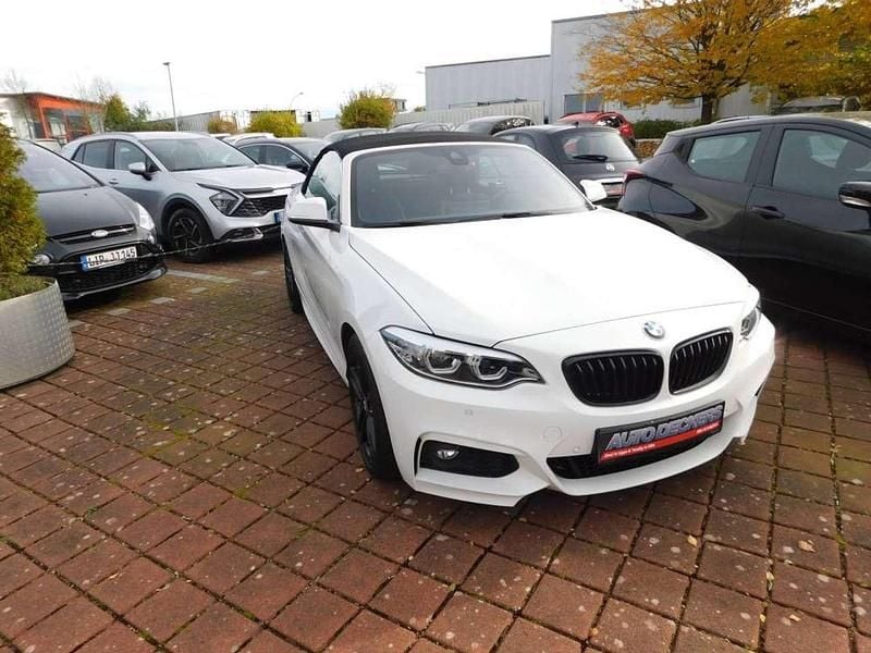 Alpinweiß ii Gebraucht 2021 BMW 230 M Sport Cabrio | 31.950 € (Fairer Preis) - Bild 1/4