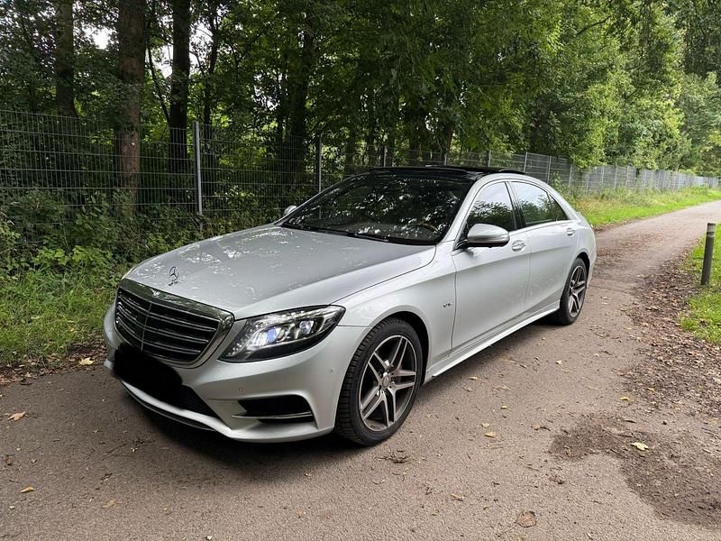 Silber Gebraucht 2015 Mercedes S600 AMG line Limousine | 69.900 € - Bild 1/4
