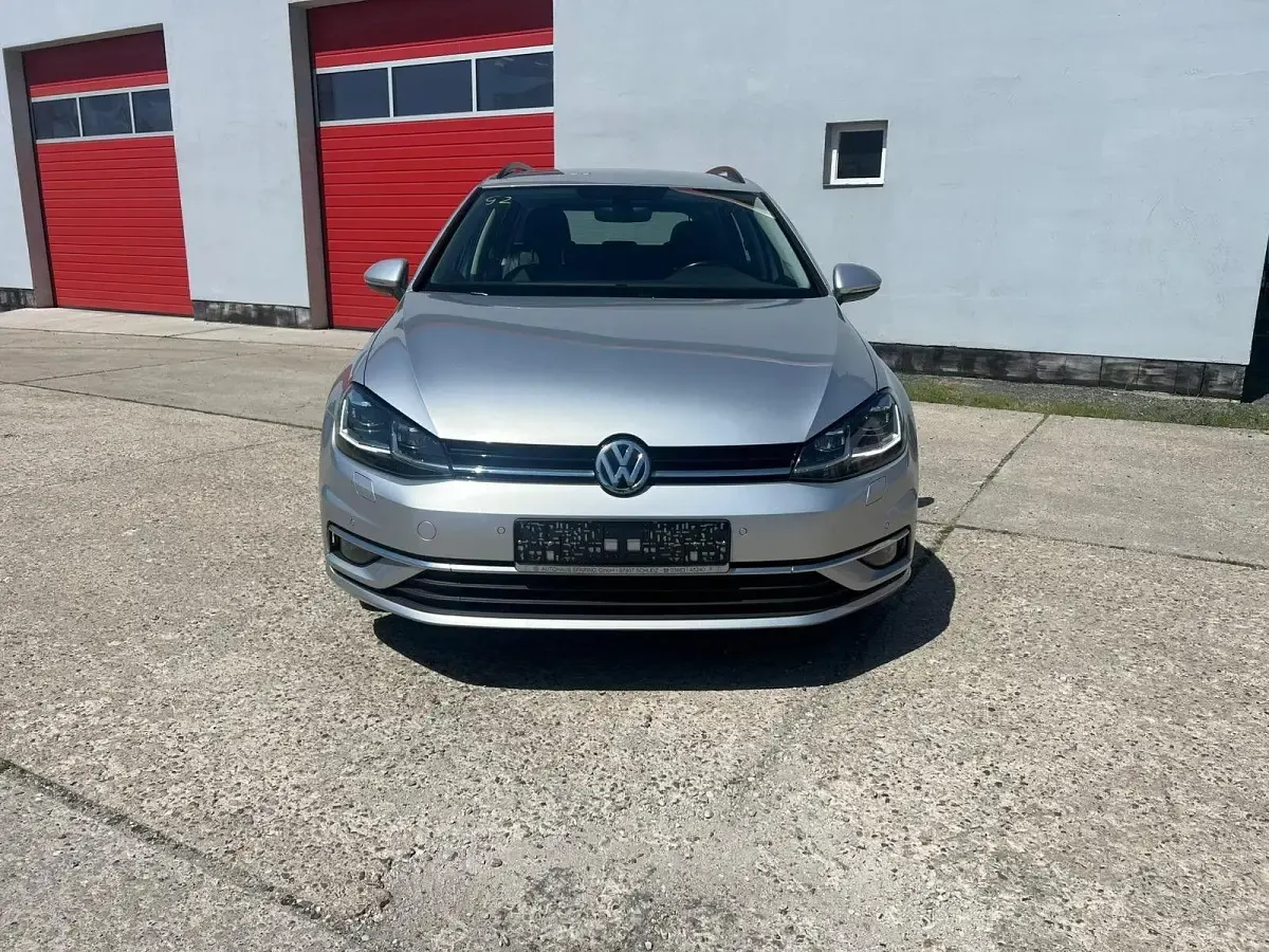Gebraucht VW Golf VII Comfortline 150 PS (110 kW) 2020 Silber Limousine