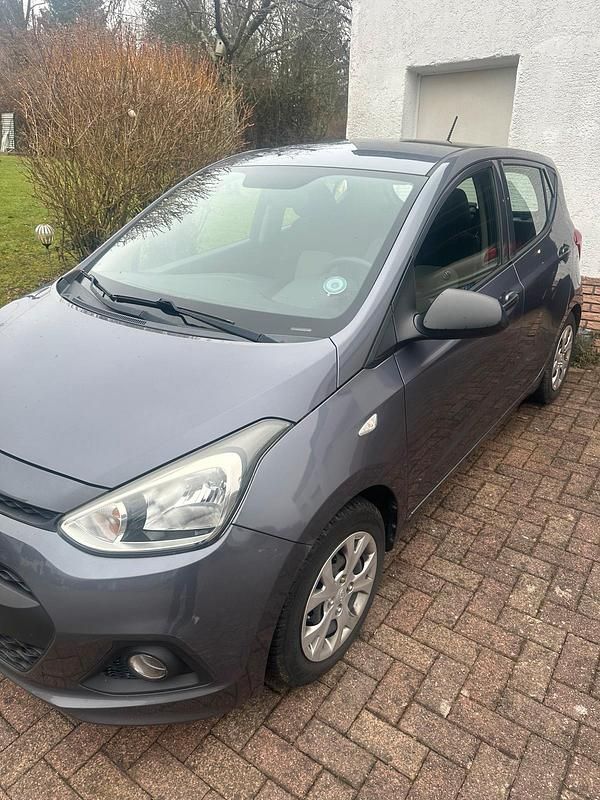 Gebraucht Hyundai i10 67 PS (49 kW) 2016 Grau Kleinwagen
