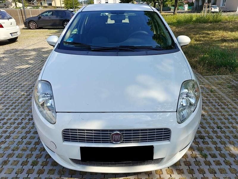 Weiß Gebraucht 2009 Fiat Grande Punto Kleinwagen | 1.699 € (Guter Preis) - Bild 1/4