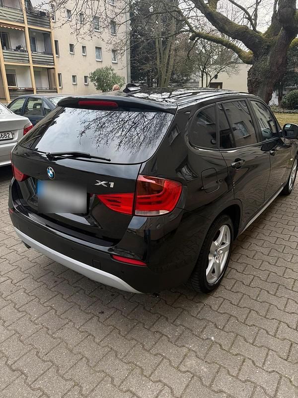 Gebraucht BMW X1 143 PS (105 kW) 2012 Schwarz SUV