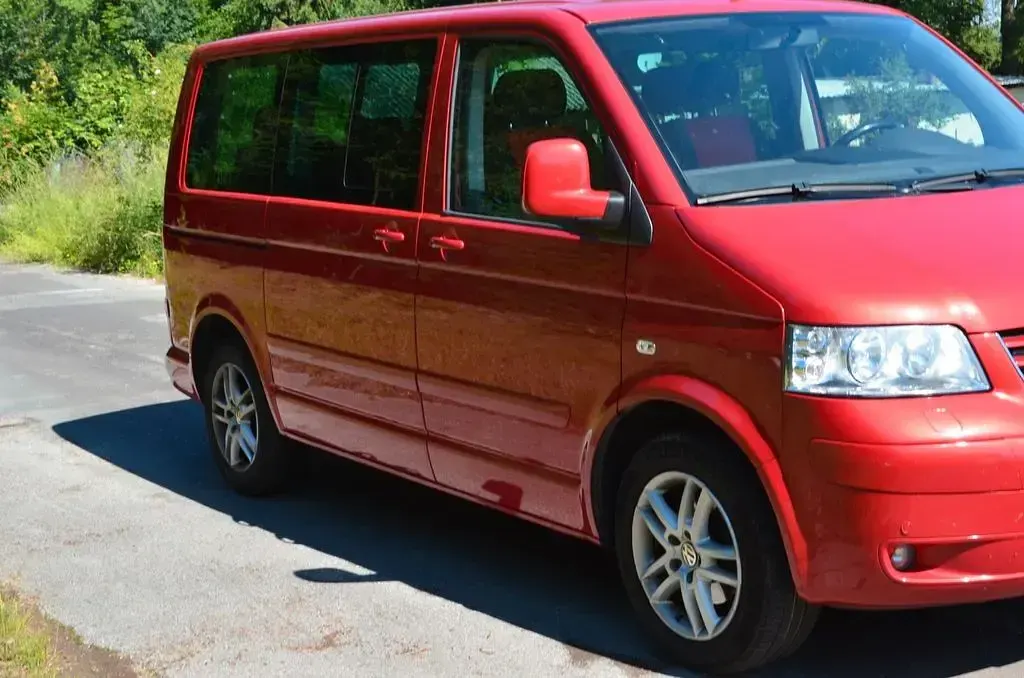 Gebraucht VW Multivan Comfortline 131 PS (96 kW) 2007 Rot Van / Kleinbus