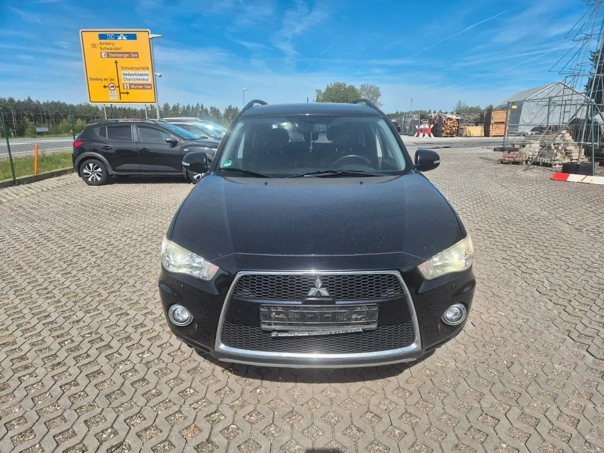 Gebraucht Mitsubishi Outlander 177 PS (130 kW) 2013 Schwarz SUV